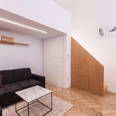 Eszter'S Lovely Downtown Apartment Budapest Exterior photo
